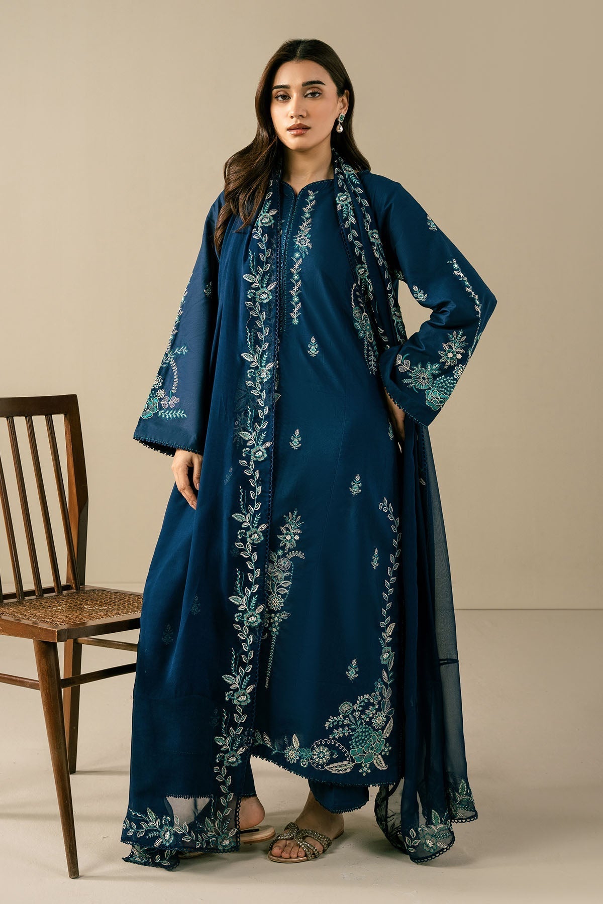 Noor-e-Naz Luxury 3 Piece Suit – Premium Embroidered Dress T