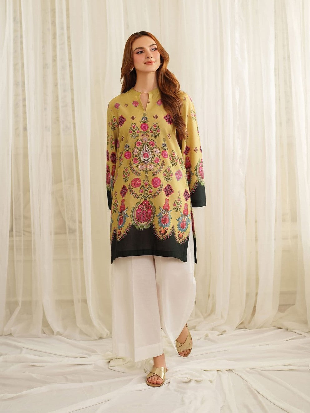 Arwa – Golden Bloom Digital Printed Co-Ord Set AD