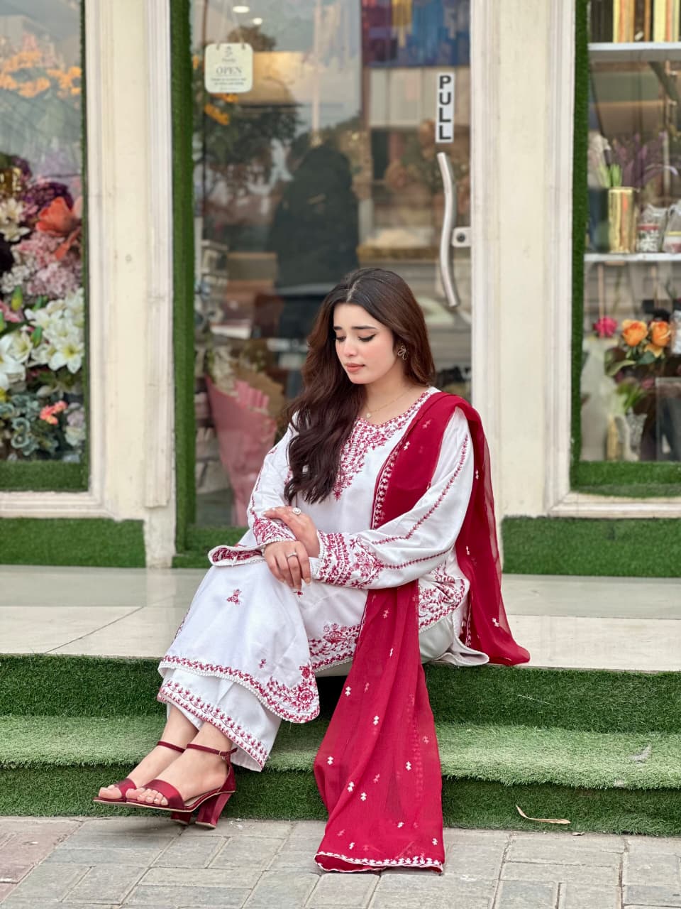 Snow Drop Embroidered 3 Piece Salwar Kameez P