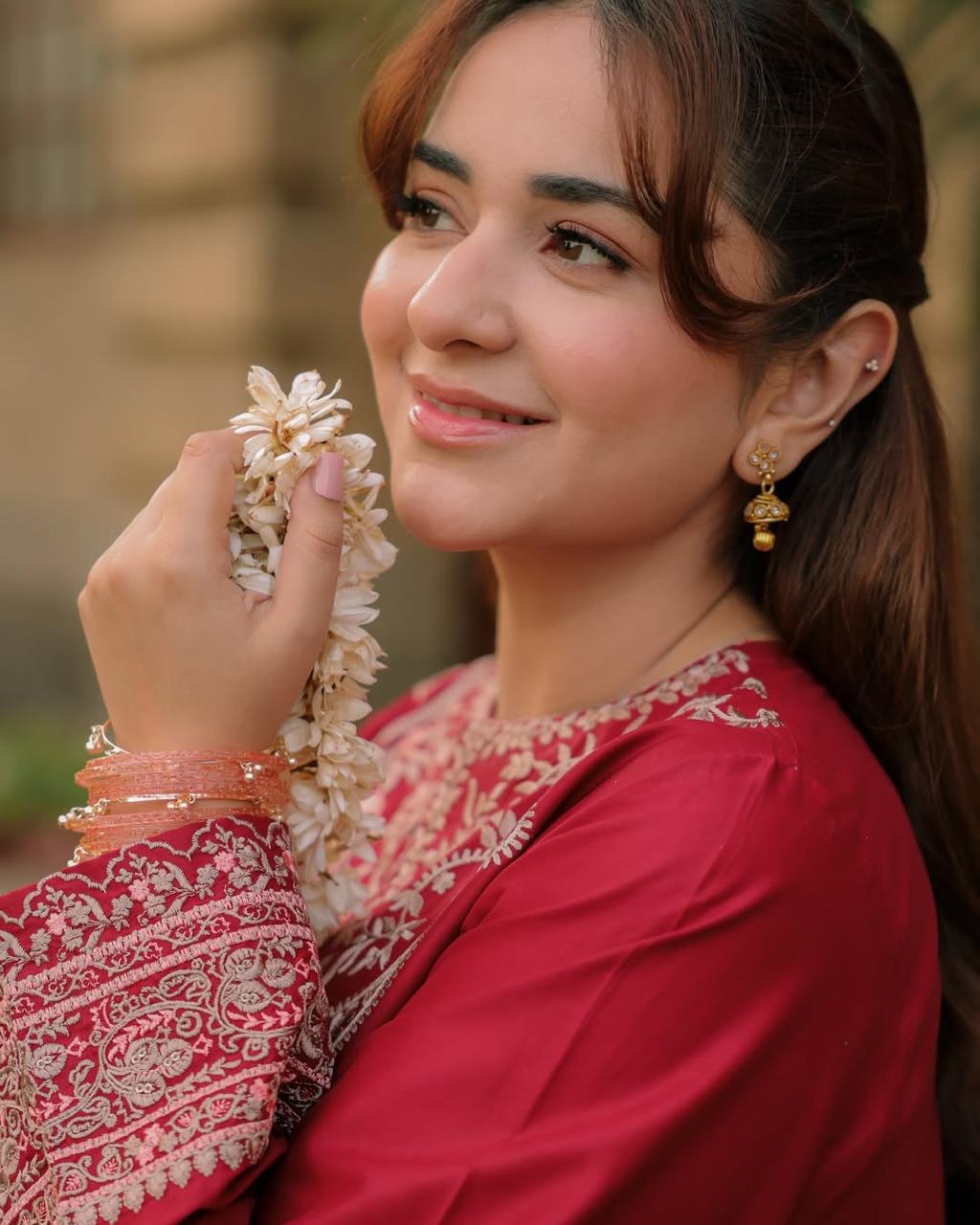 Meera 2Pc Suit – Stylish Lawn Fabric with Comfortable Design P
