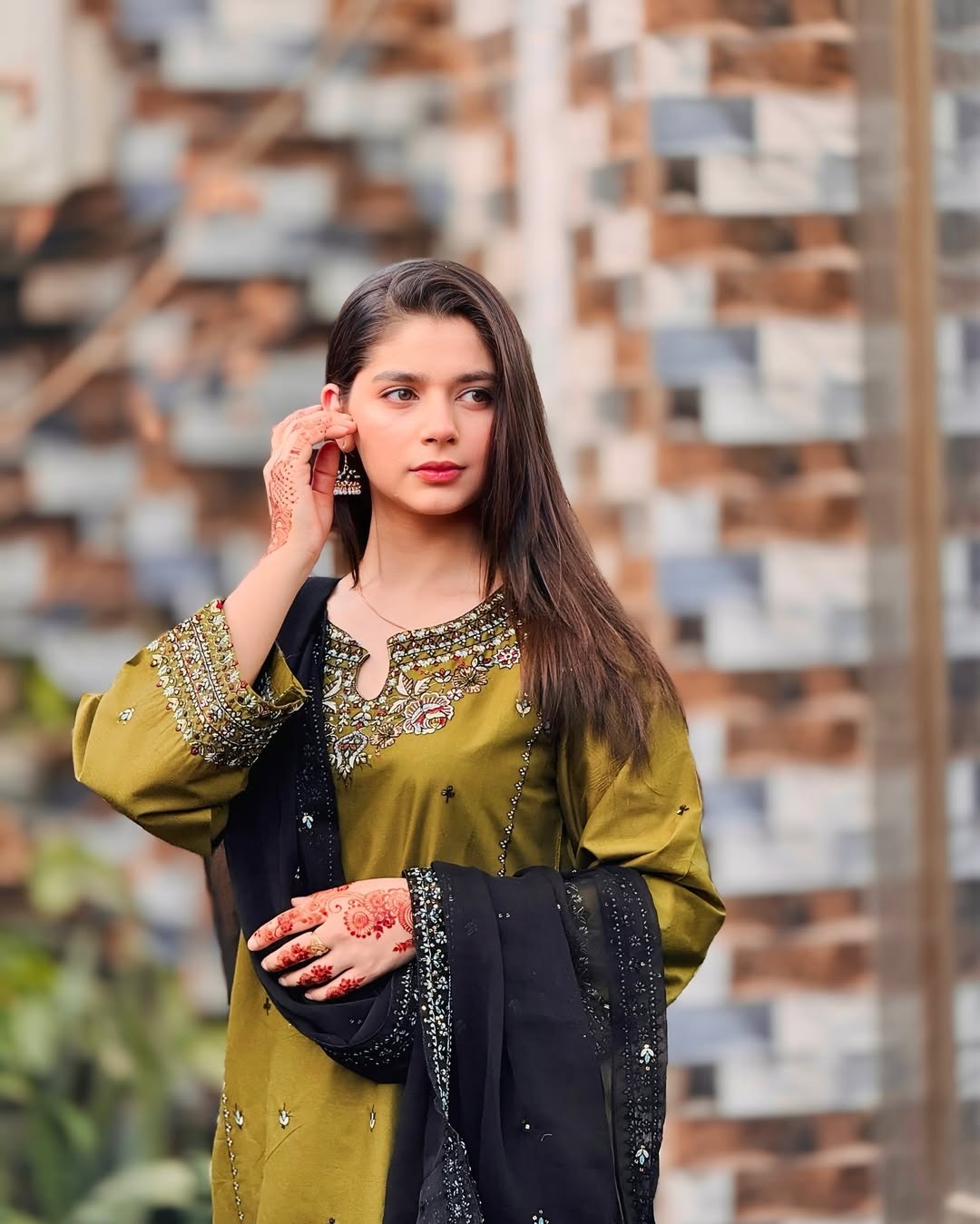 Mayal – Ezza Embroidered 3-Piece Set