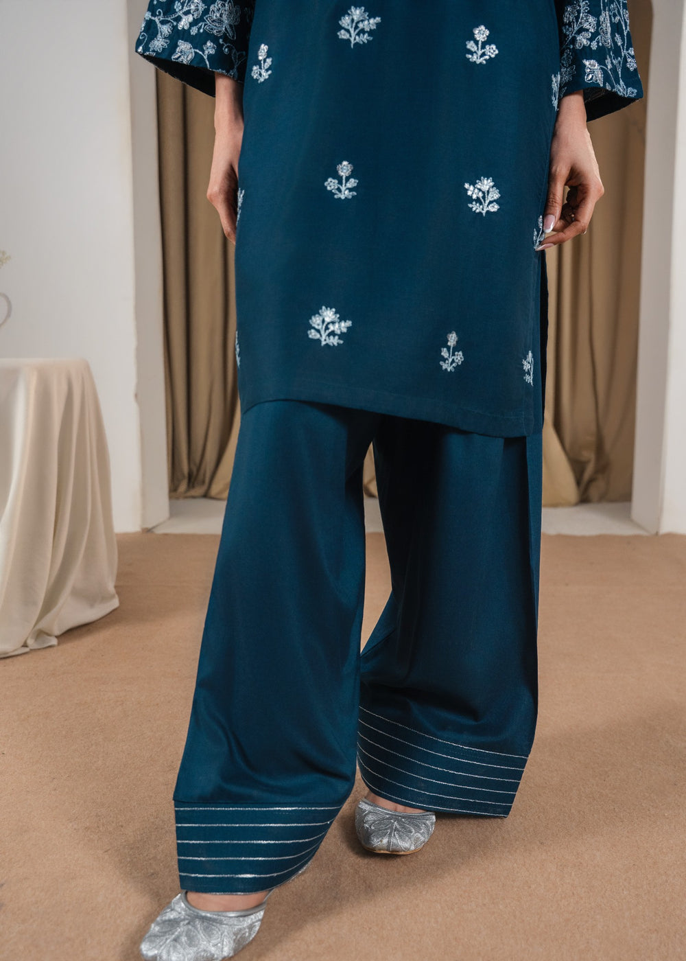 FARI EMBROIDERED 3PC Embroidered Lawn Suit PL