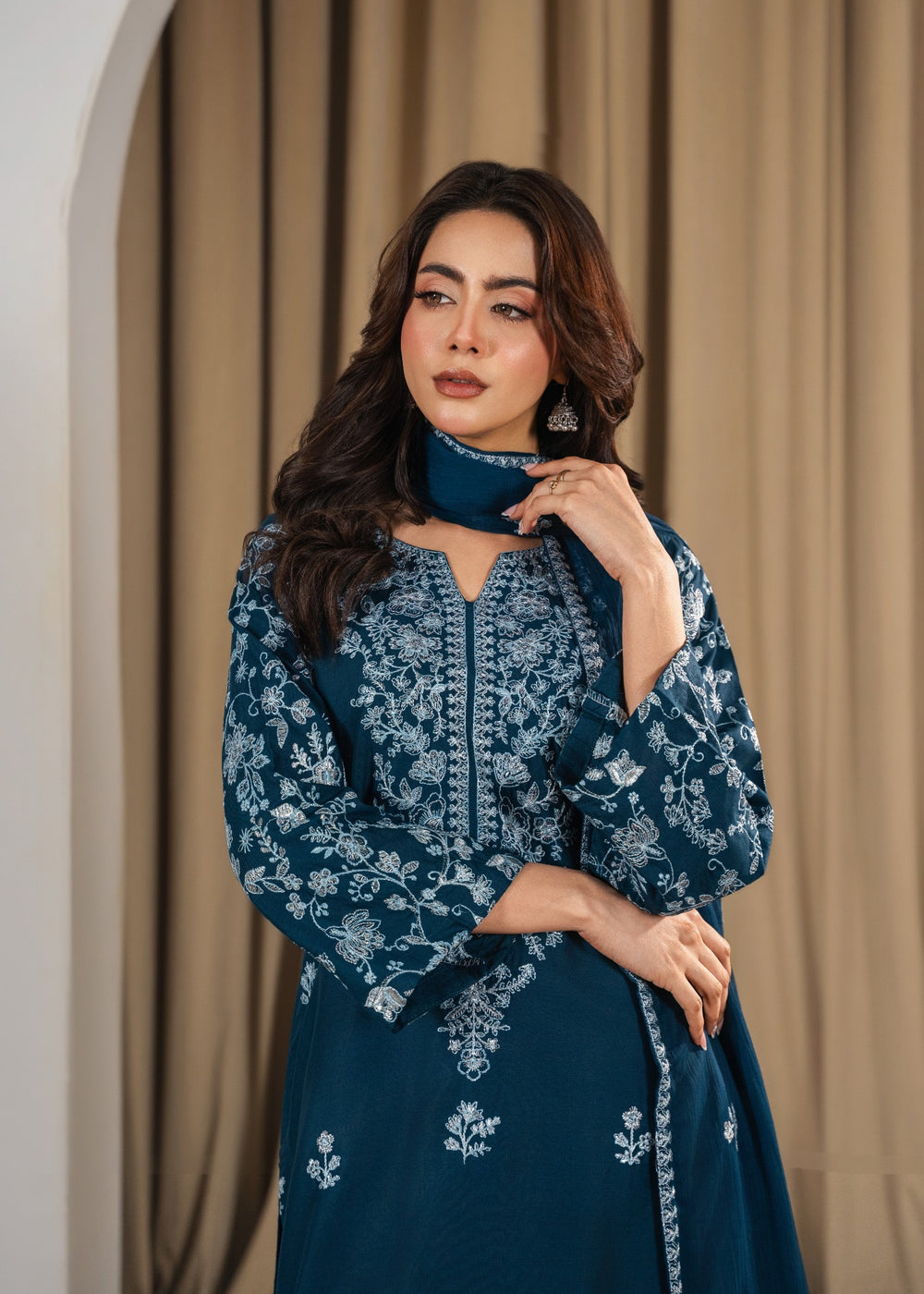 FARI EMBROIDERED 3PC Embroidered Lawn Suit PL