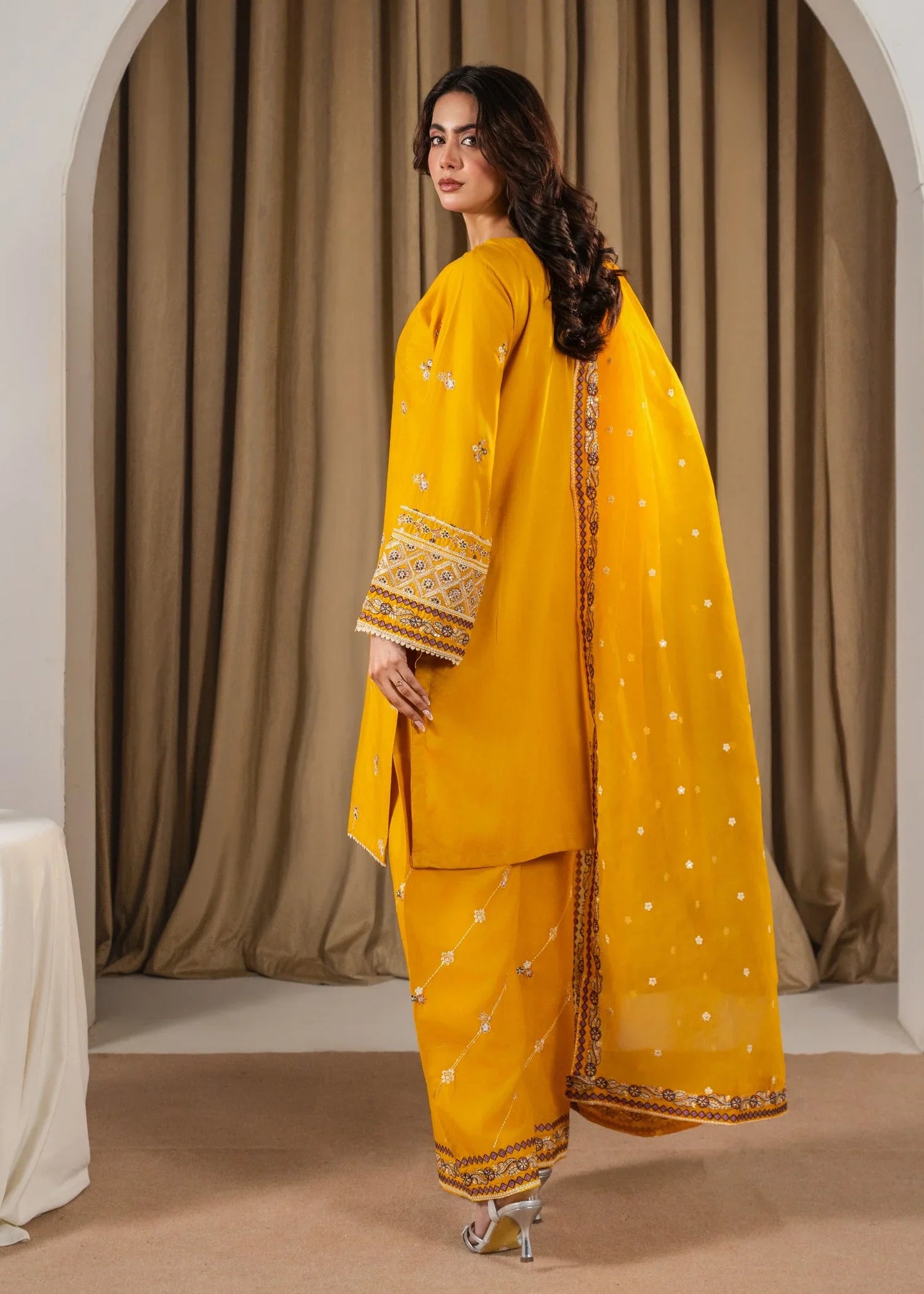 PREET EMBROIDERED 3PC Luxury Lawn Suit PL