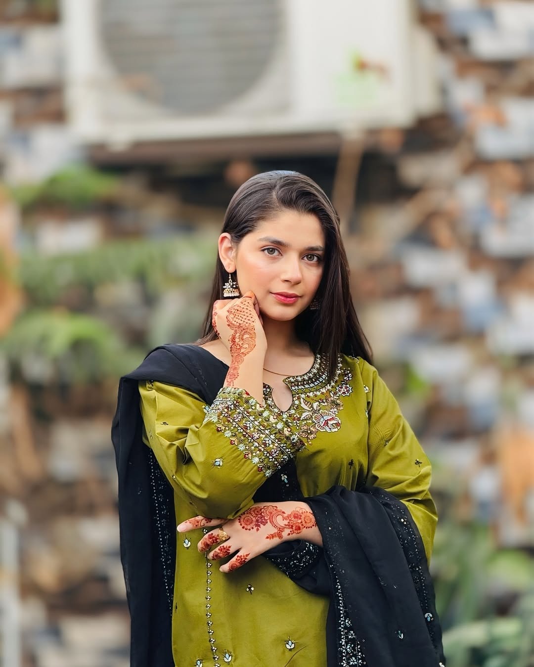Mayal – Ezza Embroidered 3-Piece Set