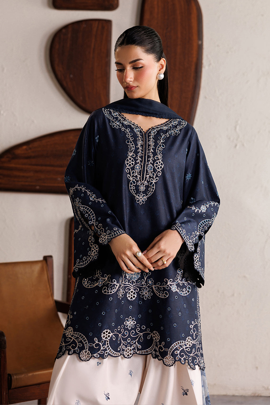 Sapphire Bloom 3Pcs Embroidered Suit |T