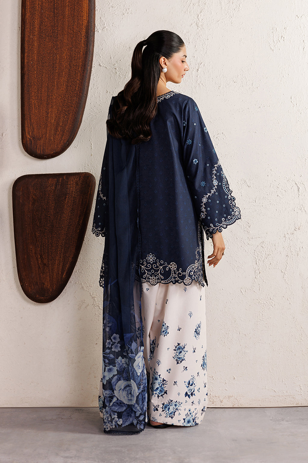 Sapphire Bloom 3Pcs Embroidered Suit |T
