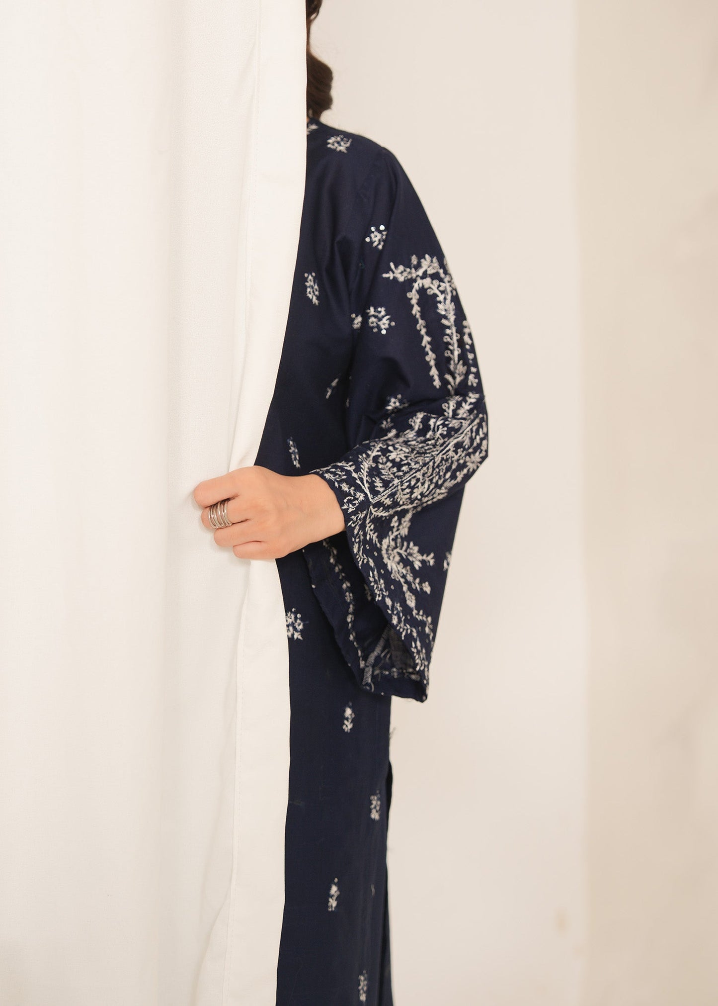 Urwa Women's Suit | Elegant Pakistani Clothing PL