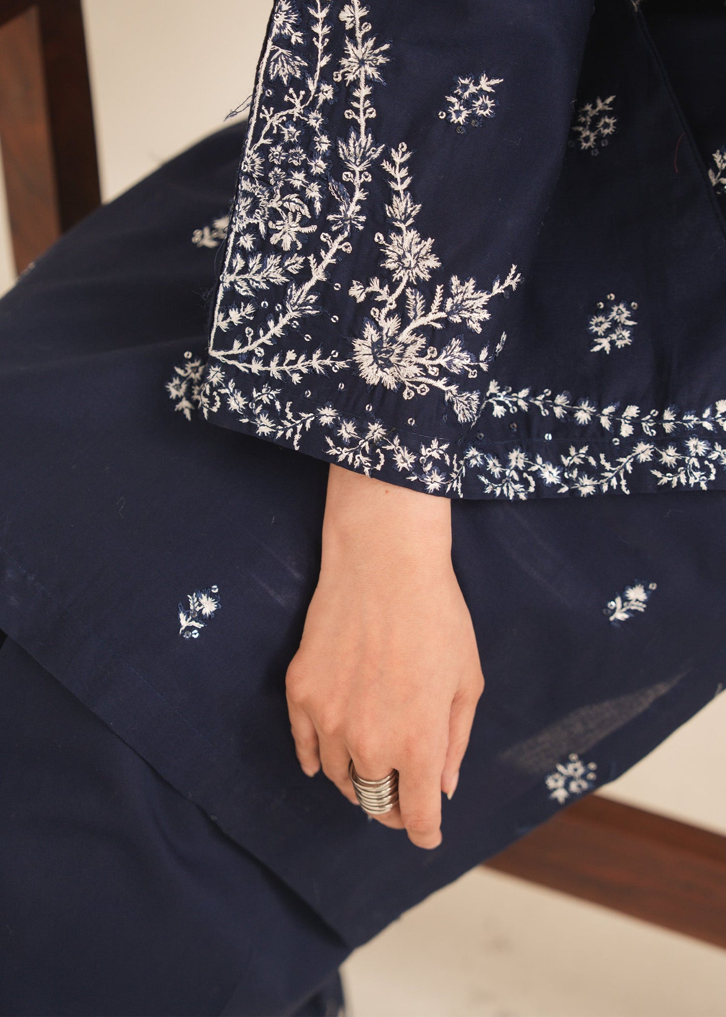 Urwa Women's Suit | Elegant Pakistani Clothing PL