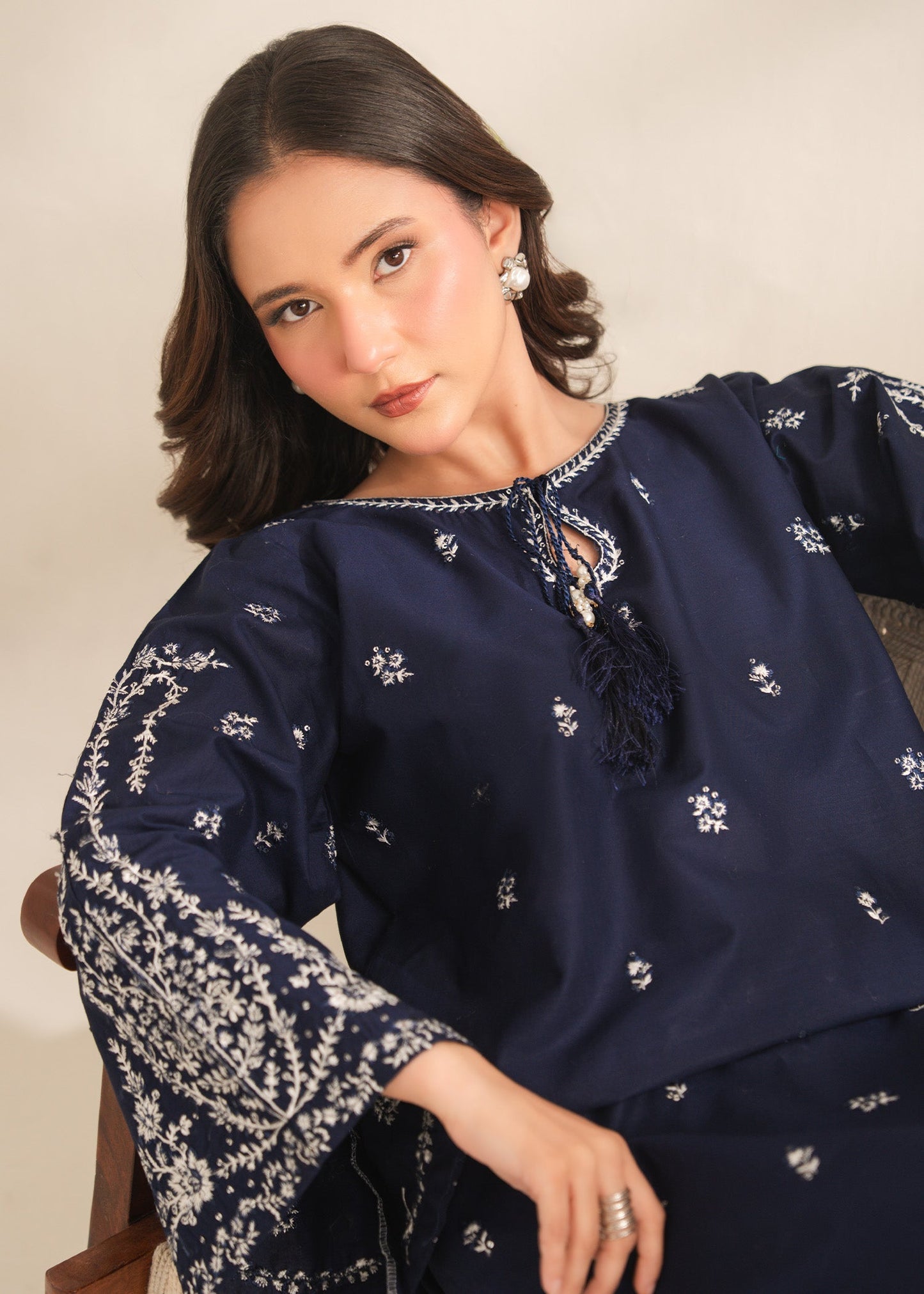 Urwa Women's Suit | Elegant Pakistani Clothing PL