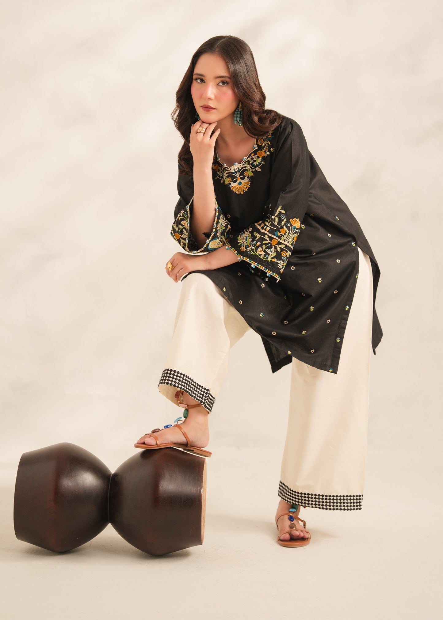 Anchal Women's Suit | Elegant Pakistani Fashion Pl