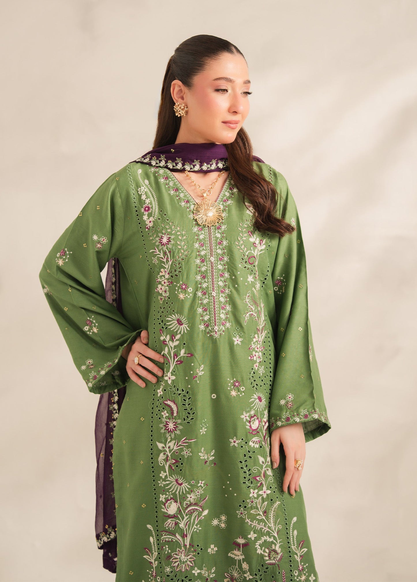 Shehnai Women's Suit | Stylish Pakistani Dress PL