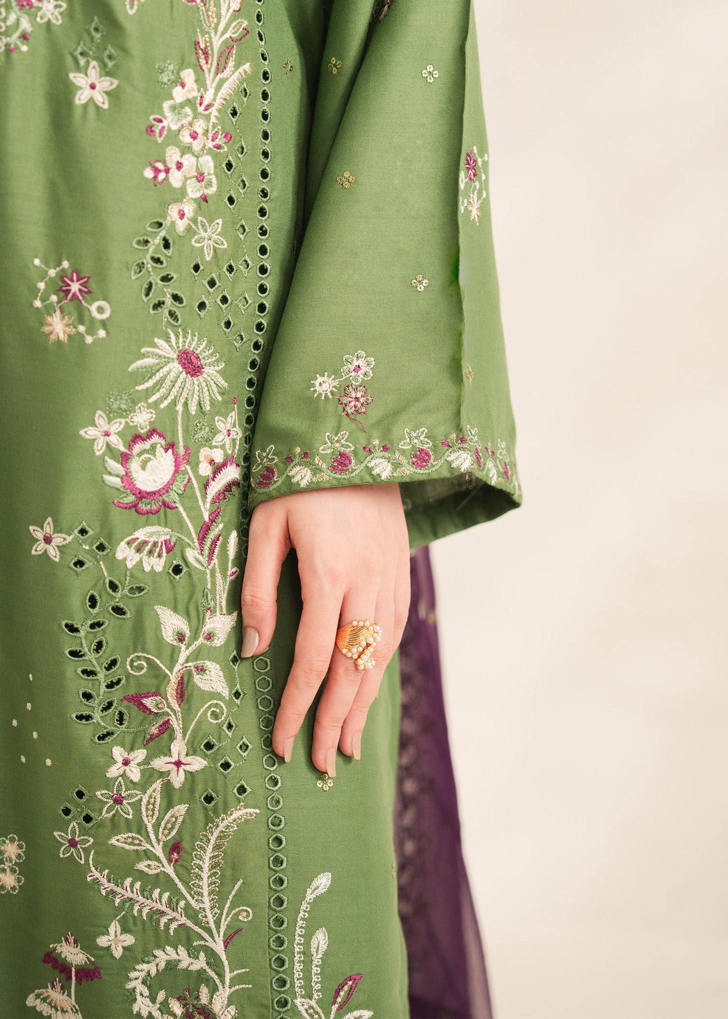 Shehnai Women's Suit | Stylish Pakistani Dress PL
