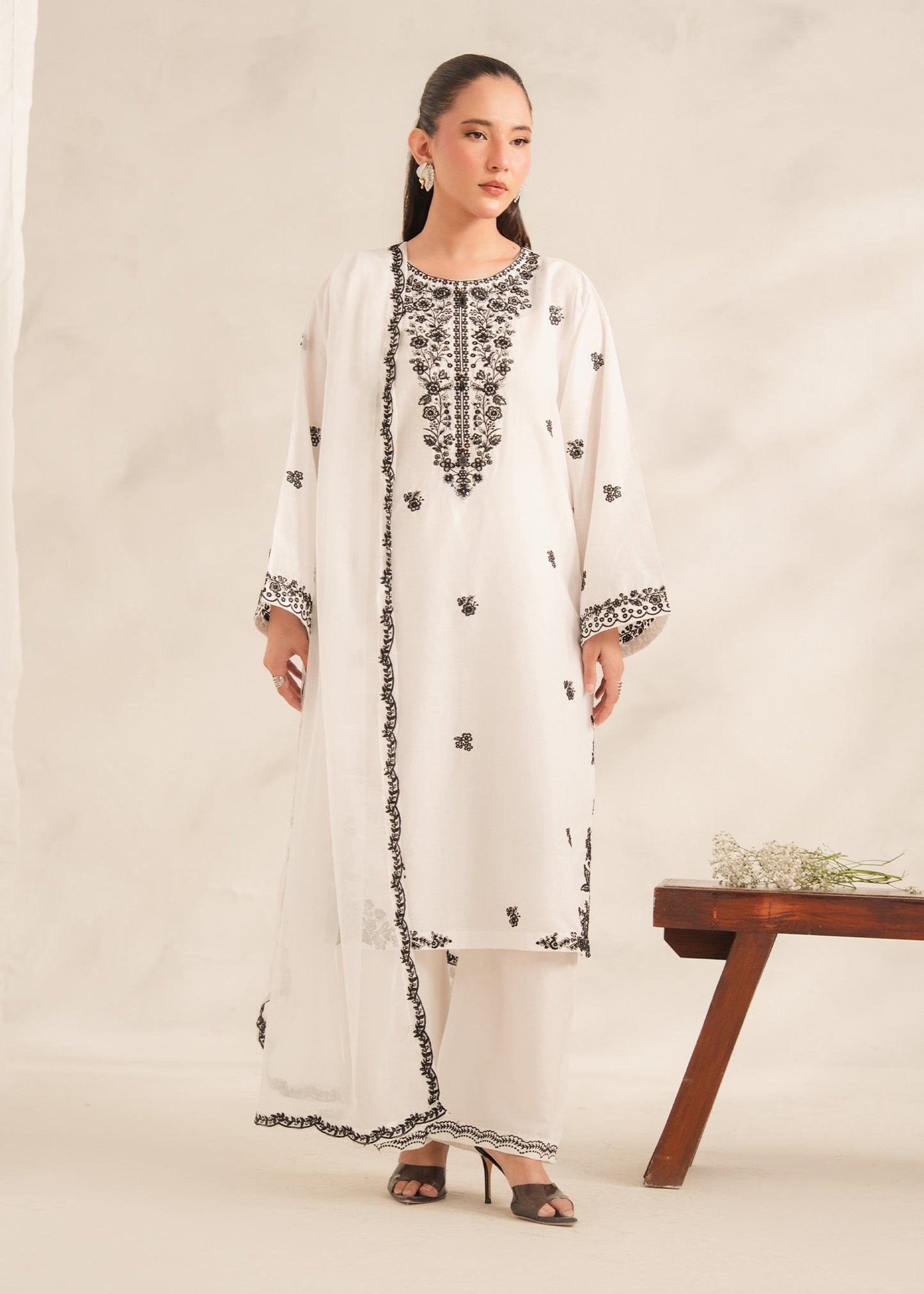 Dilkash Women's Suit | Elegant Pakistani Wear Pl