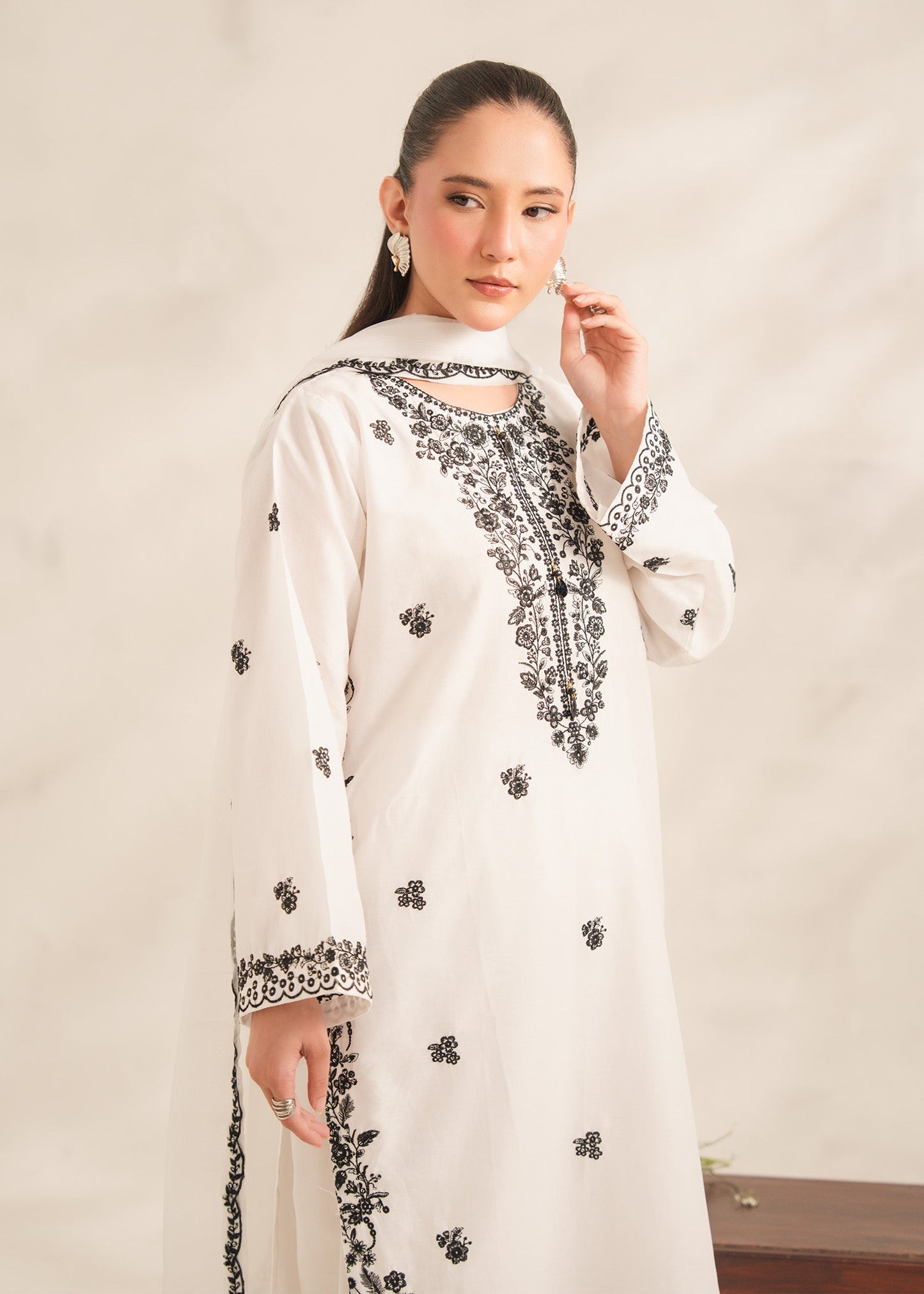 Dilkash Women's Suit | Elegant Pakistani Wear Pl