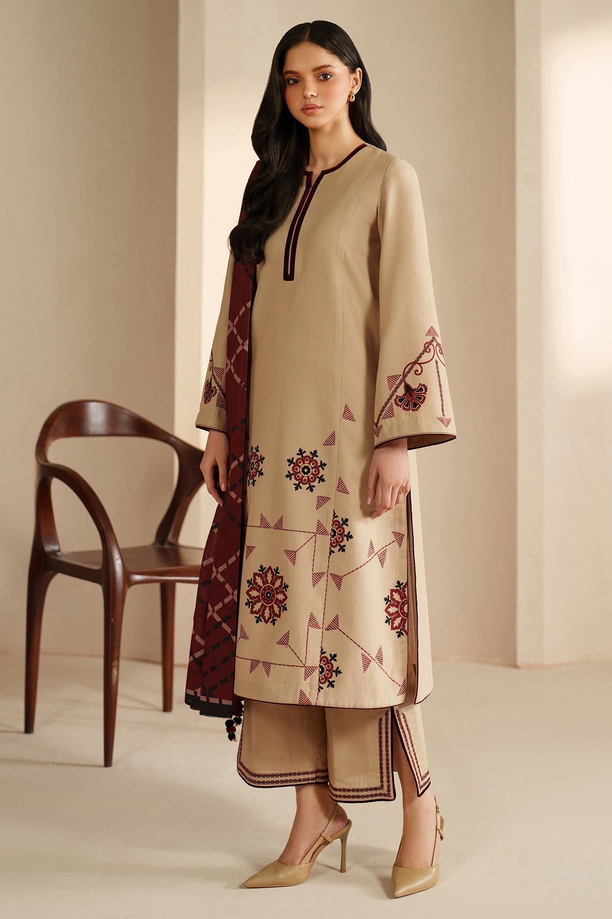 Naqsh Elegance 3PC Cotton Lawn Suit – Premium Stitched AD