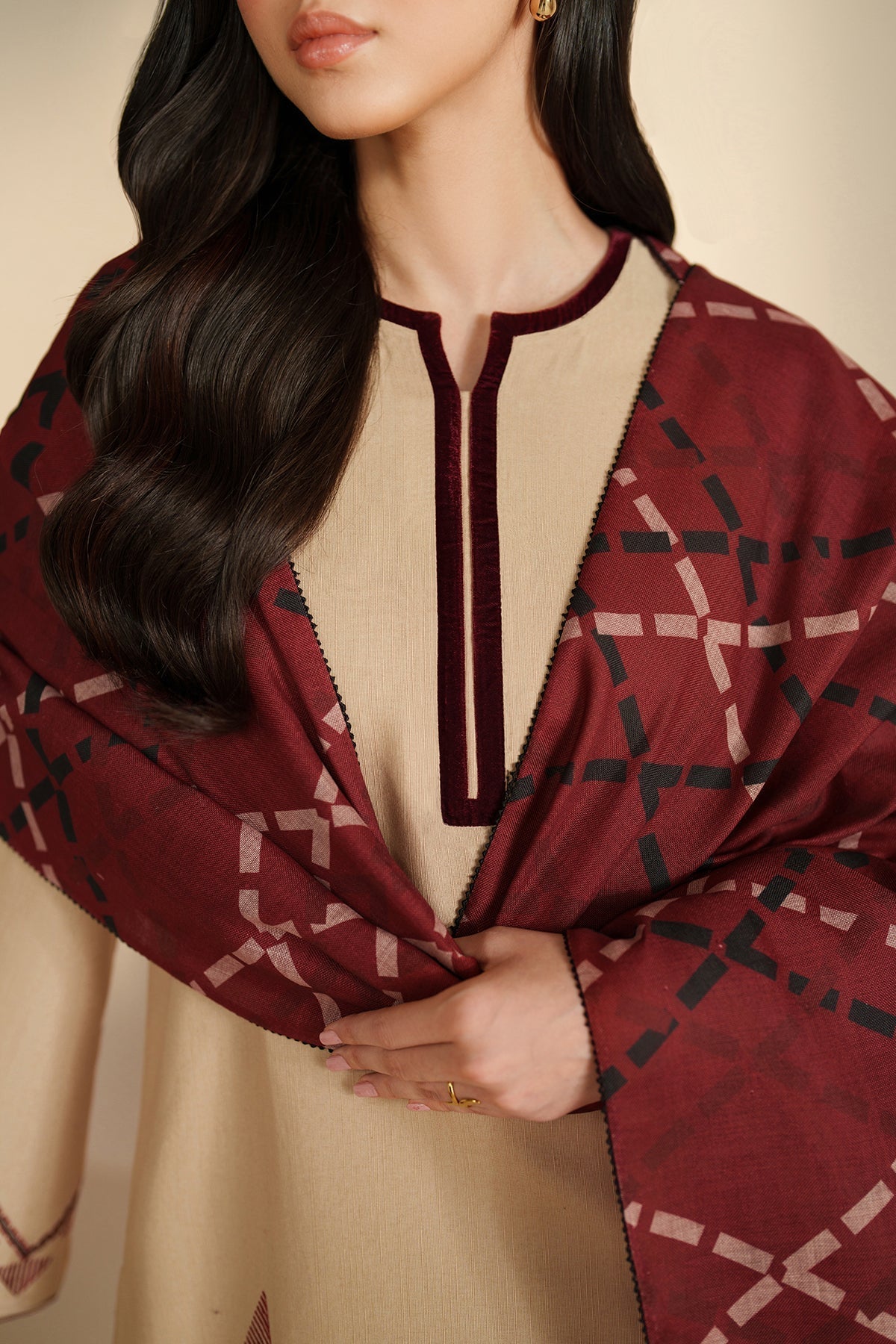 Naqsh Elegance 3PC Cotton Lawn Suit – Premium Stitched AD