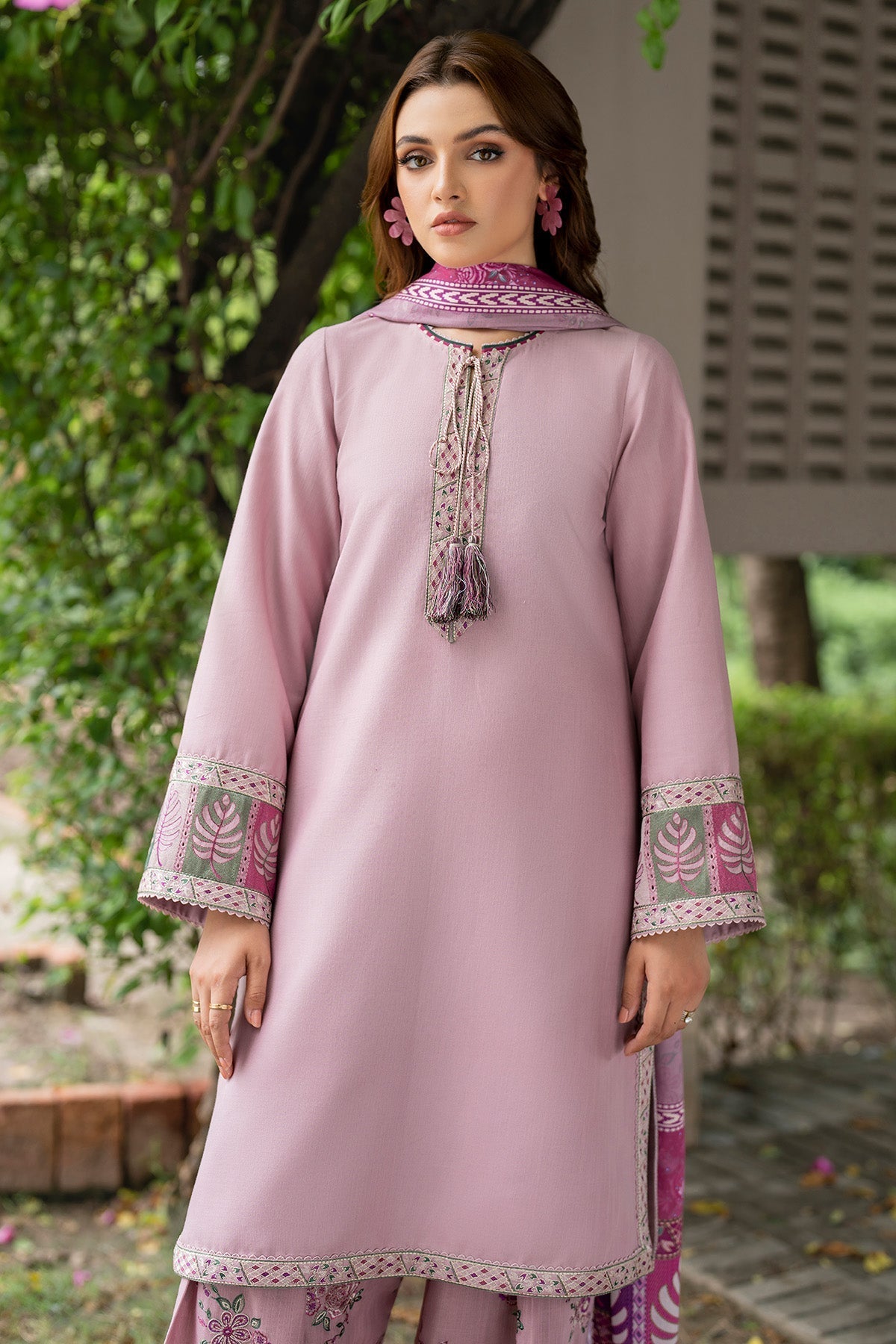 Gul-e-Zar Embroidered Cotton Lawn 3 Piece Suit for Women AD