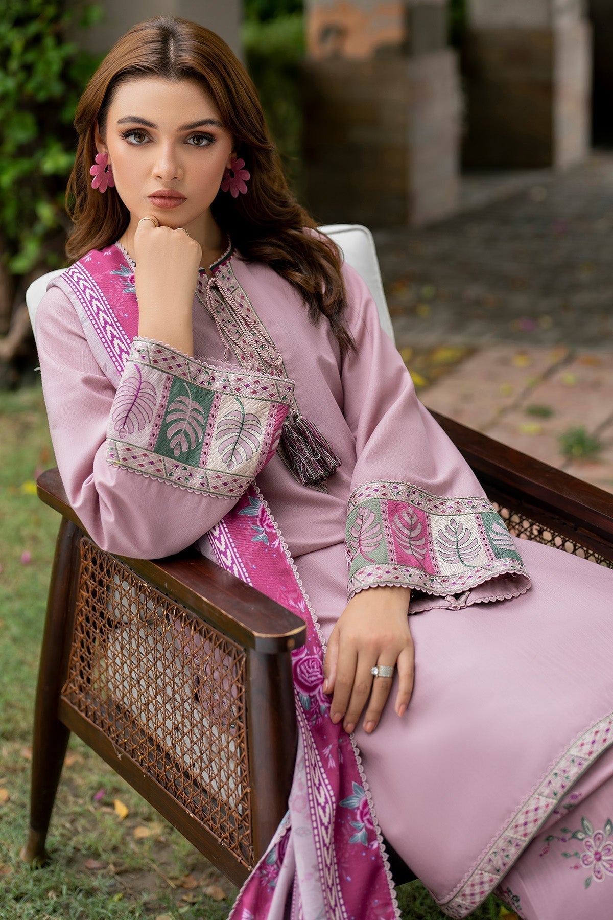 Gul-e-Zar Embroidered Cotton Lawn 3 Piece Suit for Women AD