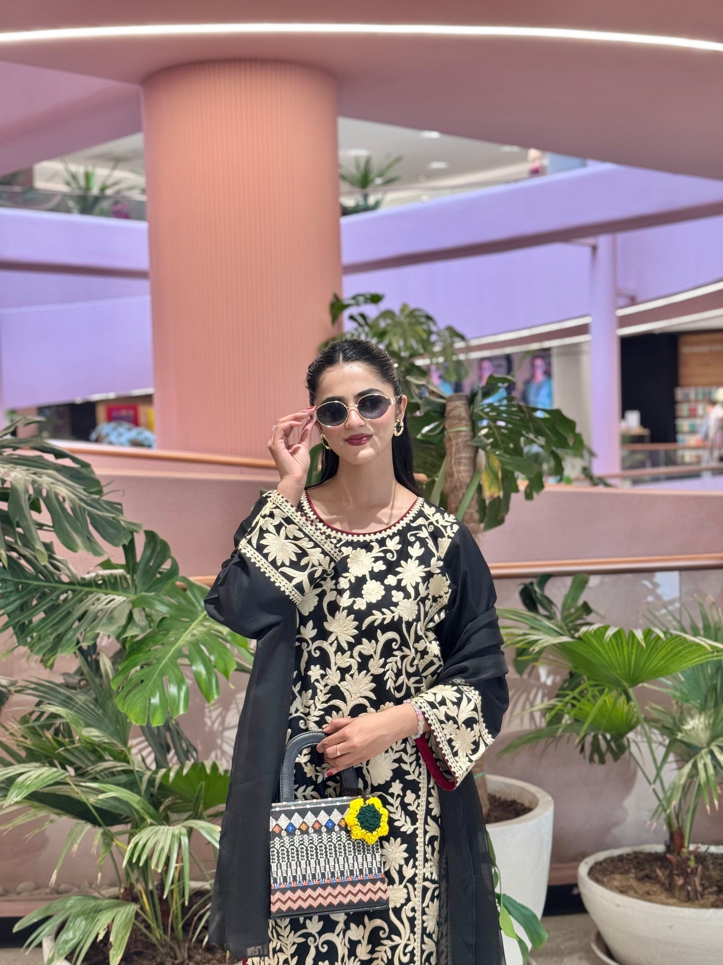 Armeen 3PC Premium Lawn Suit – Stylish Women’s Printed Dress with Dupatta T