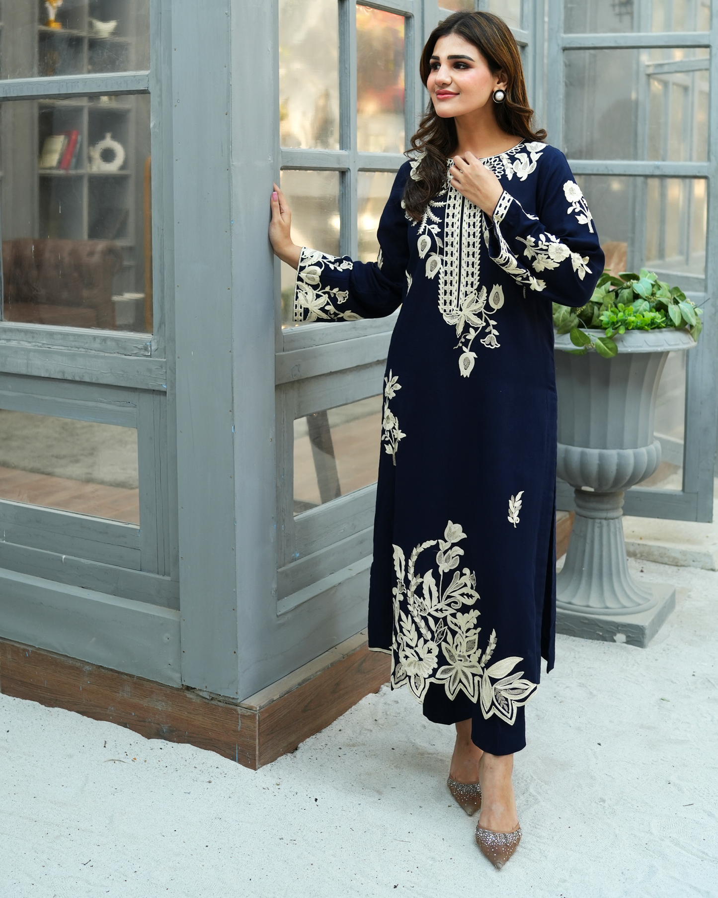 IZNA 3PC – Premium Embroidered Outfit | Picnpay
