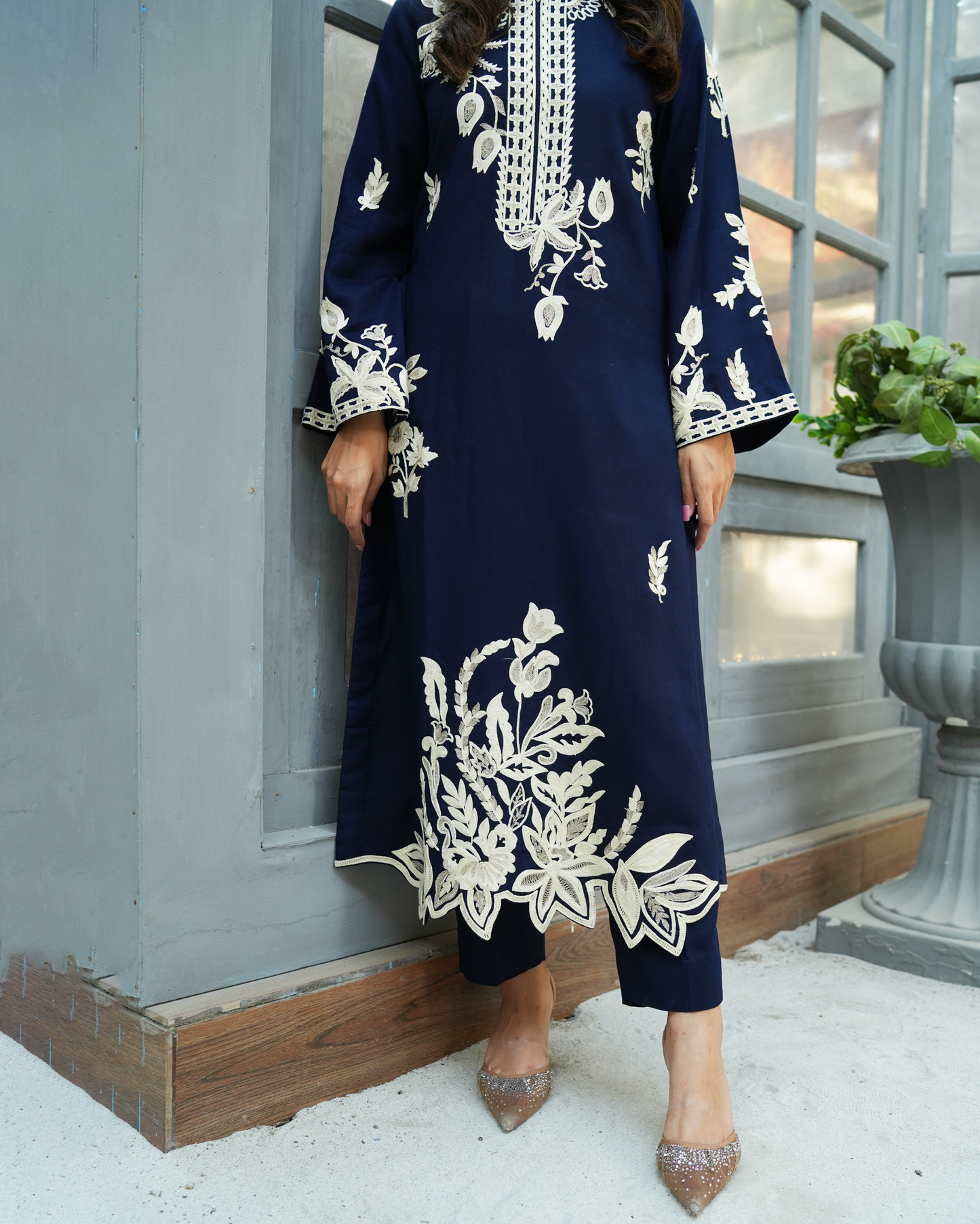 IZNA 3PC – Premium Embroidered Outfit | Picnpay