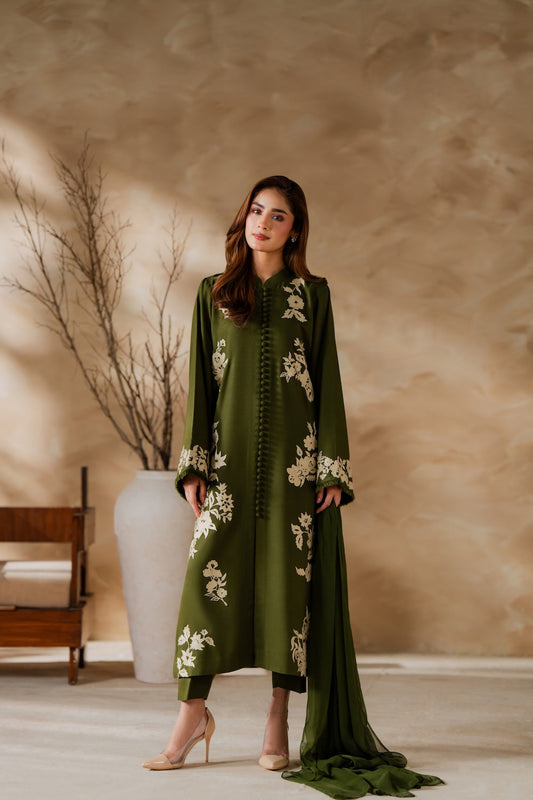 Nia 3Pcs Designer Suit – Affordable Price | Picnpay