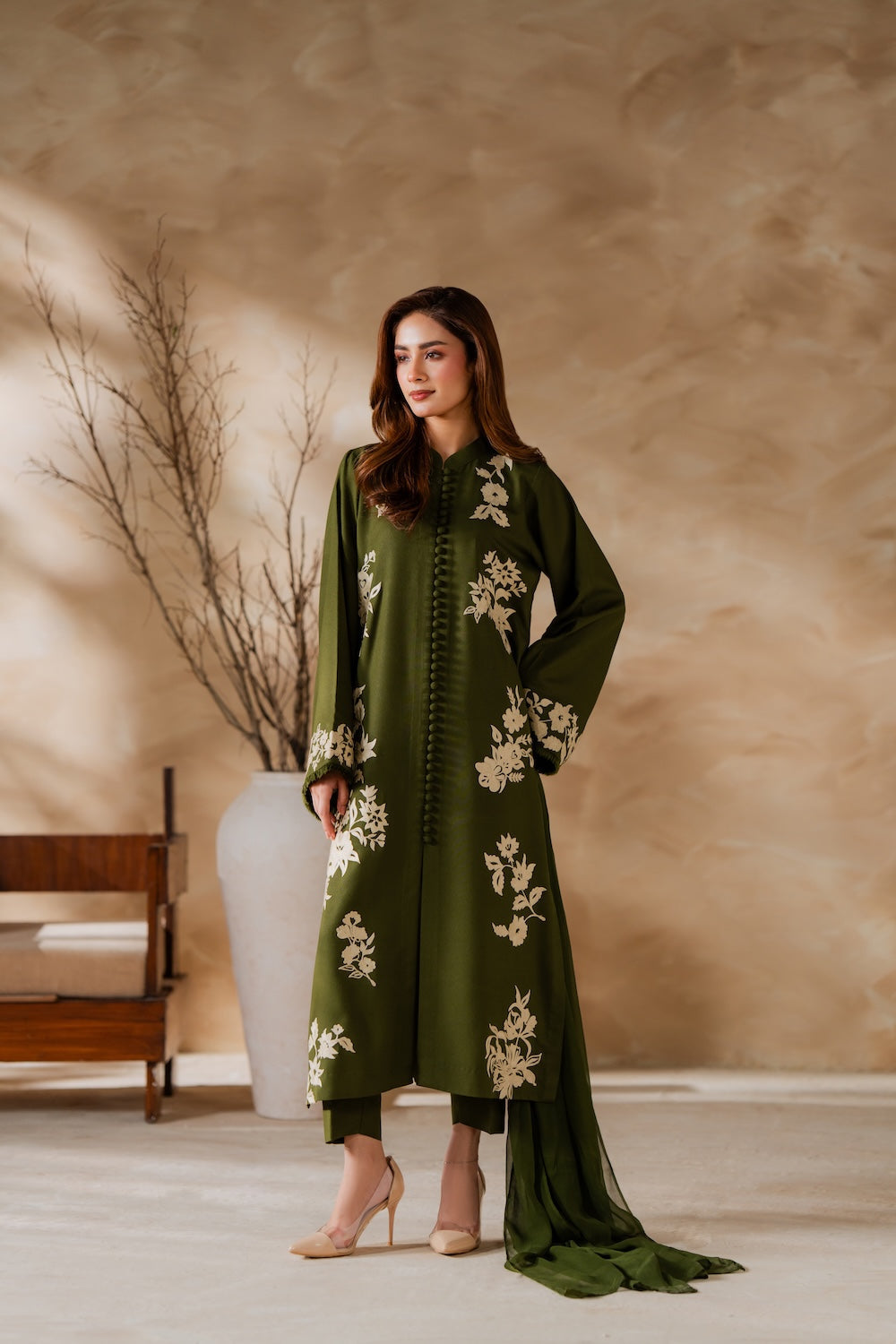 Nia 3Pcs Designer Suit – Affordable Price | Picnpay
