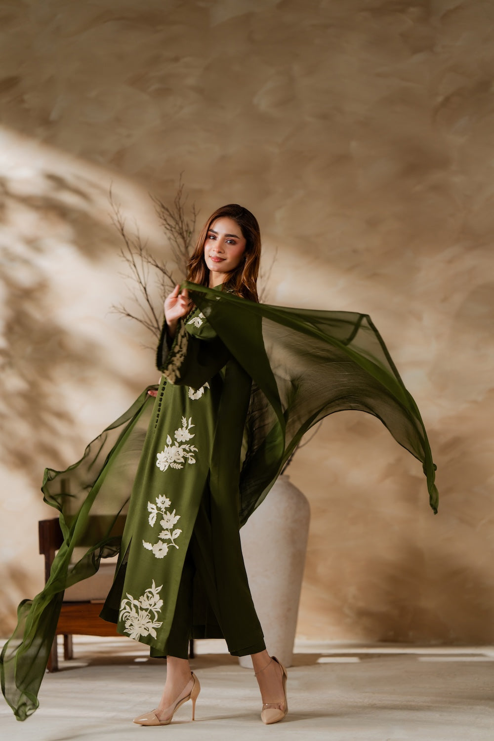 Nia 3Pcs Designer Suit – Affordable Price | Picnpay