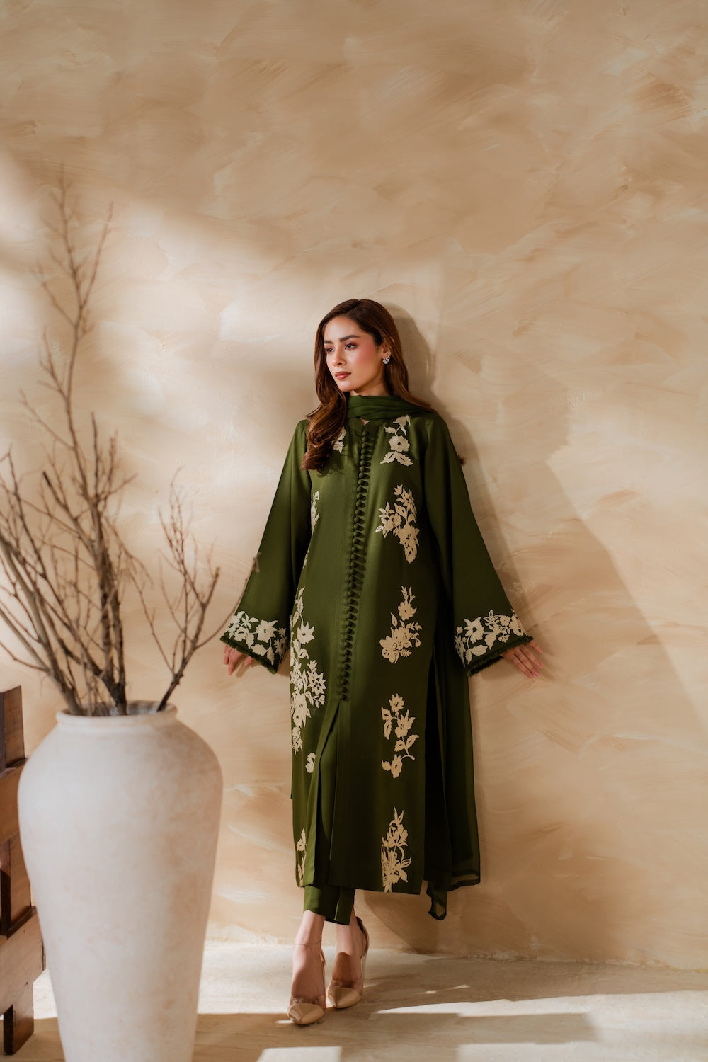 Nia 3Pcs Designer Suit – Affordable Price | Picnpay