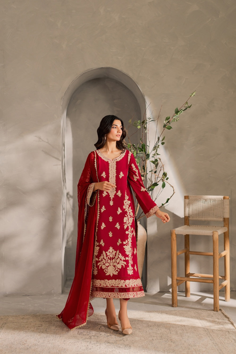 Ruby set is a timeless 3-piece traditional outfit T