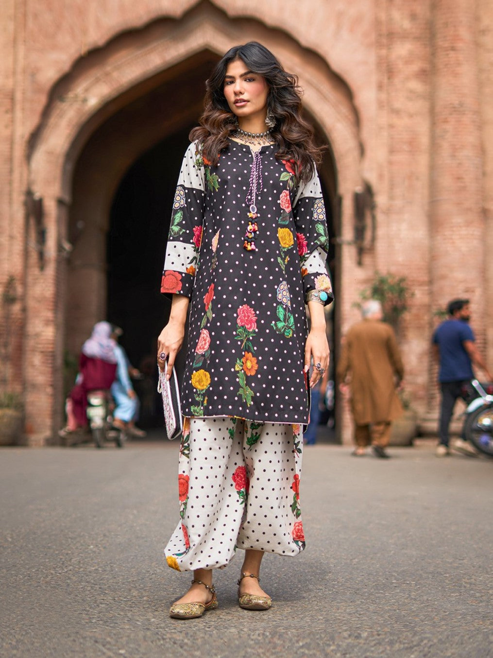 Pataka – Bold Embroidered Co-Ord Outfit AD