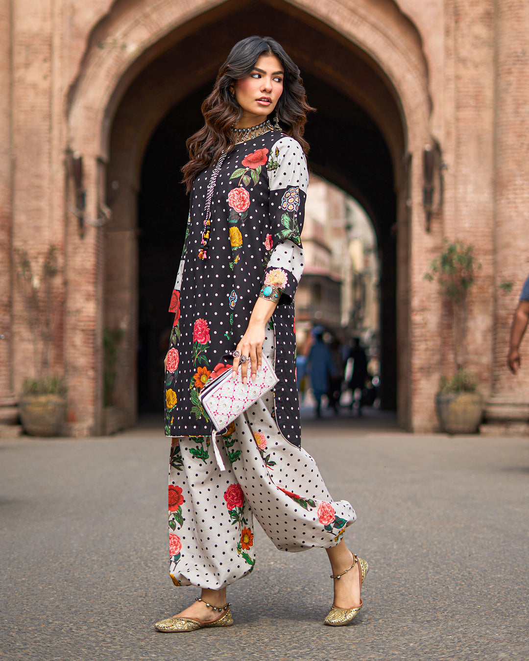 Pataka – Bold Embroidered Co-Ord Outfit AD
