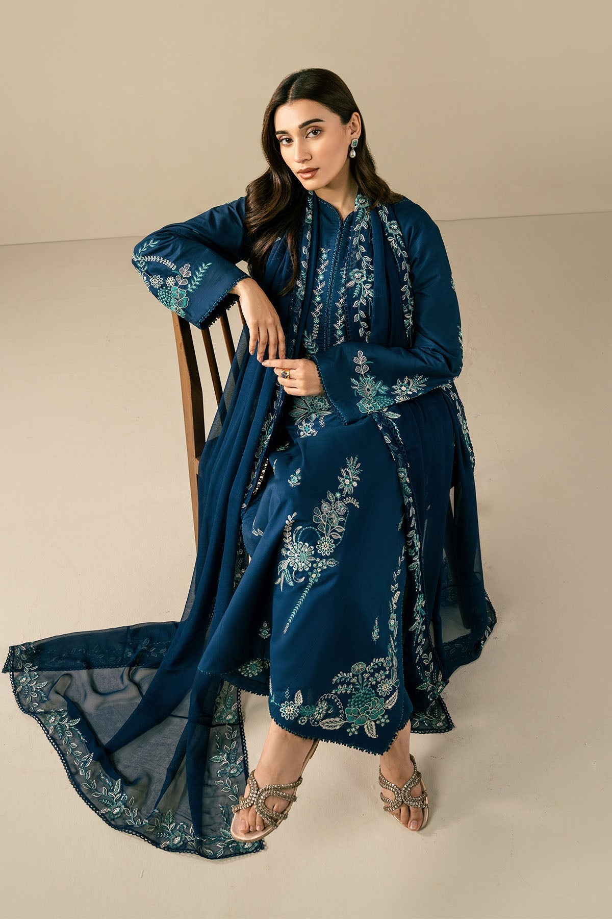 Noor-e-Naz Luxury 3 Piece Suit – Premium Embroidered Dress T