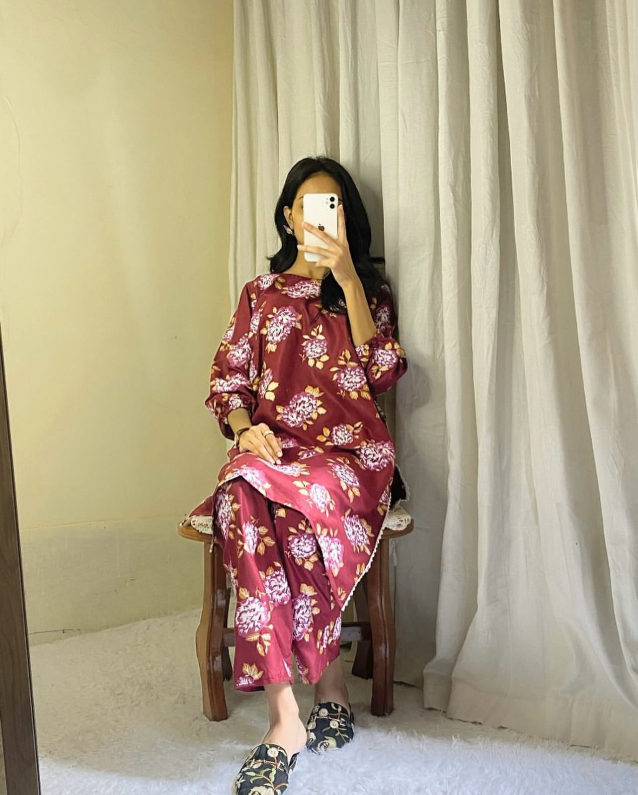 GULAB PRINT 3PCS Suit in Block Print on Lenin Fabric