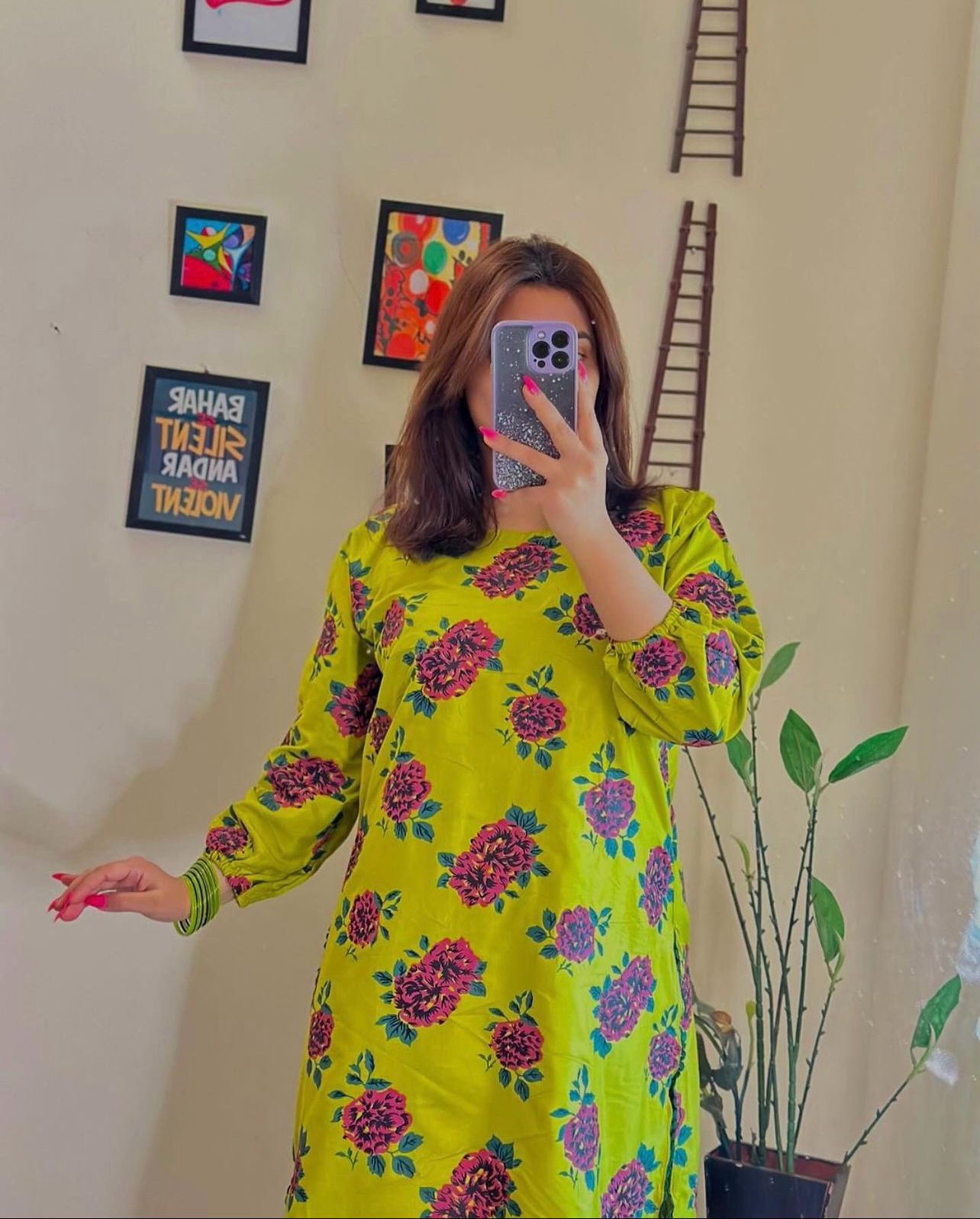 GULAB PRINT 3PCS Suit in Block Print on Lenin Fabric