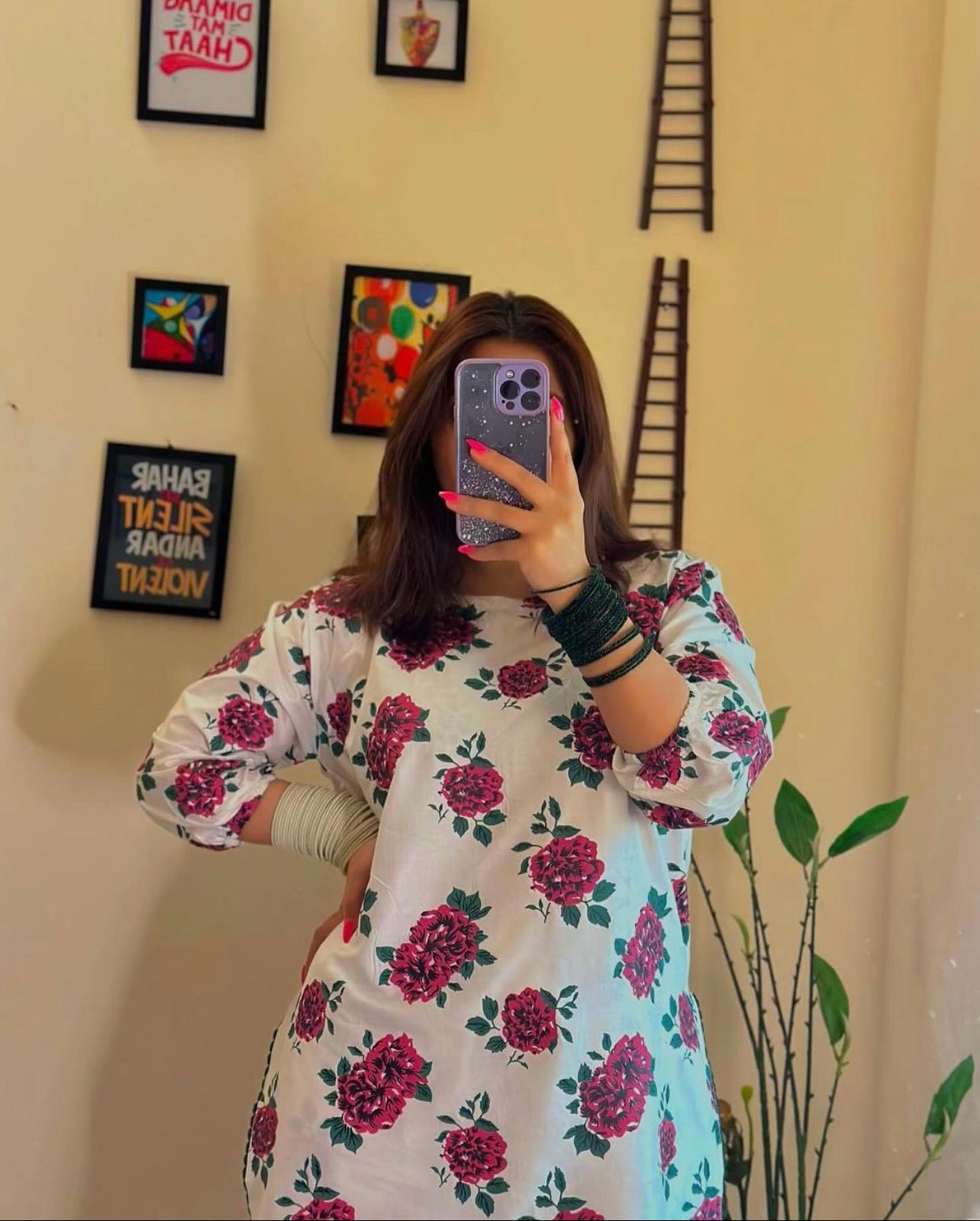 GULAB PRINT 3PCS Suit in Block Print on Lenin Fabric