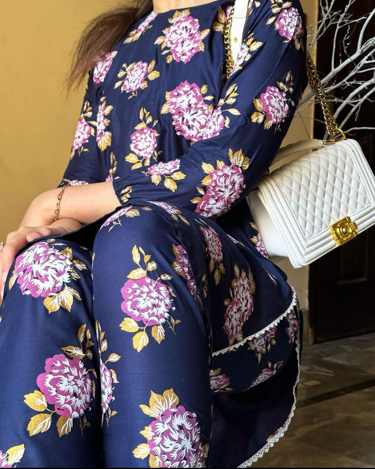 GULAB PRINT 3PCS Suit in Block Print on Lenin Fabric