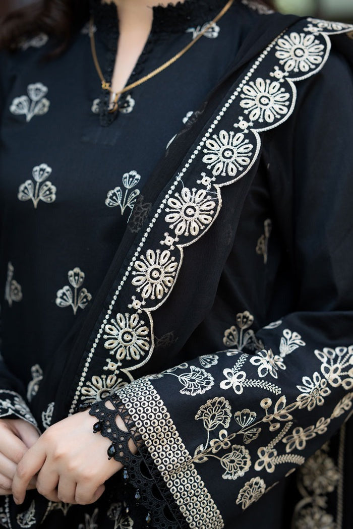 Classic Navy 3-Piece Suit – Timeless Elegance in Every Stitch T