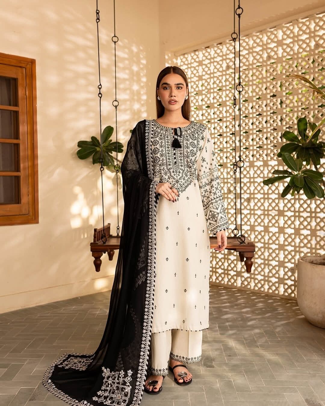 Arfa Embroidery 3PC Suit for Women | Pick N Pay PL