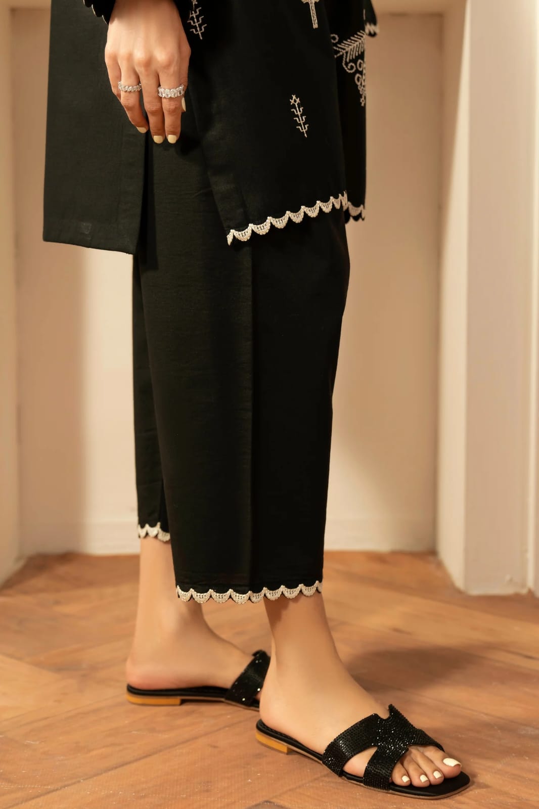 Emaan Embroidery 2PC Suit for Women| Pick N Pay Pl