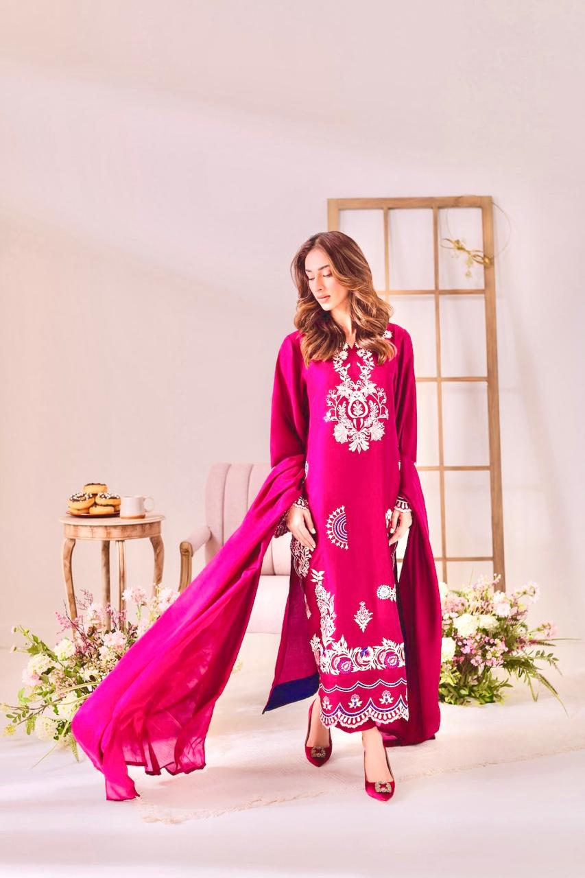 SAYA Elegant Lawn Embroidery 3PCS Suit for Women T