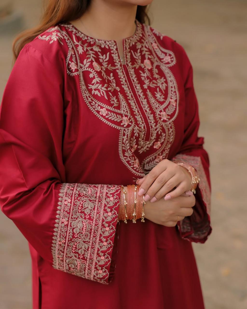 Meera 2Pc Suit – Stylish Lawn Fabric with Comfortable Design P