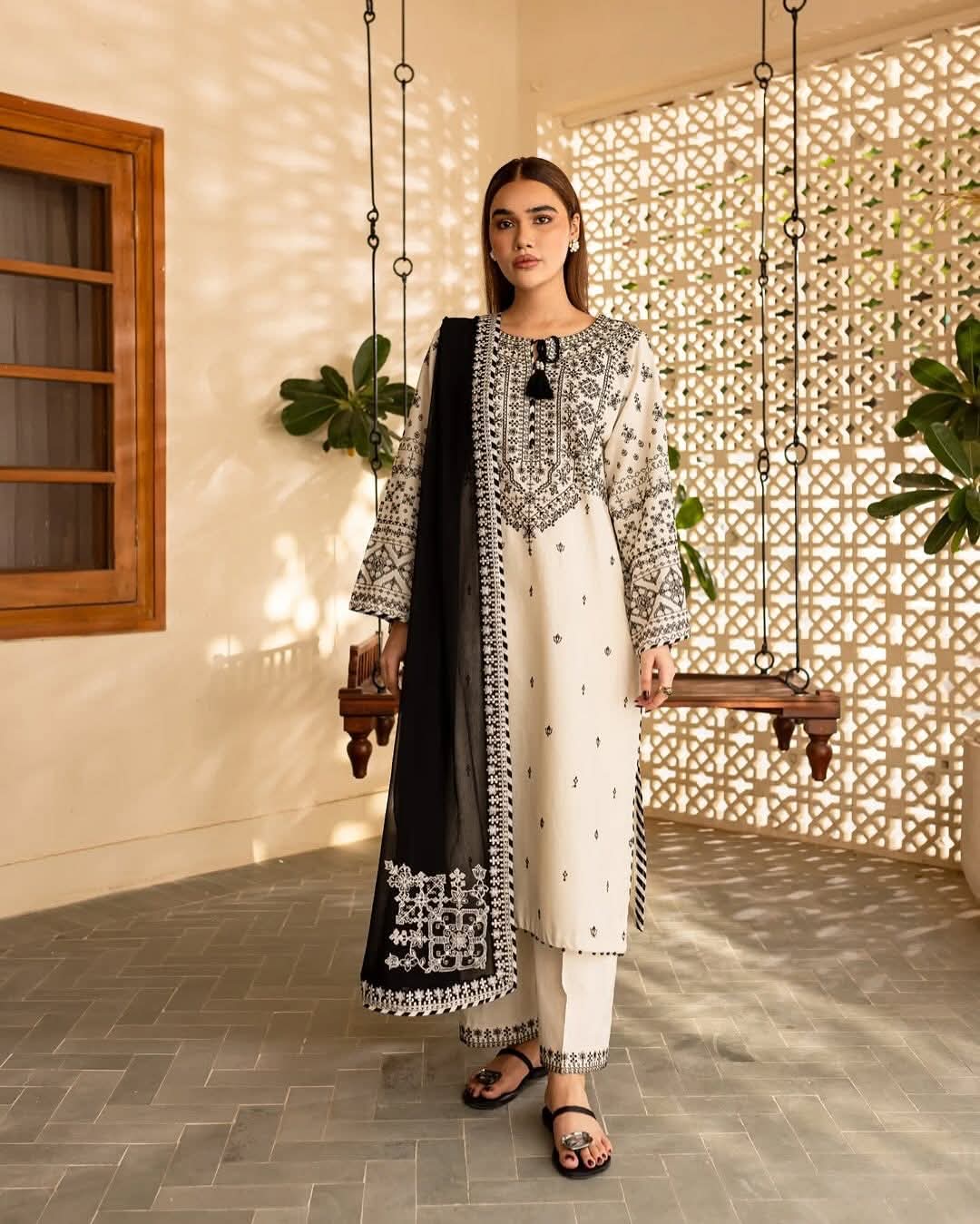 Arfa Embroidery 3PC Suit for Women | Pick N Pay PL