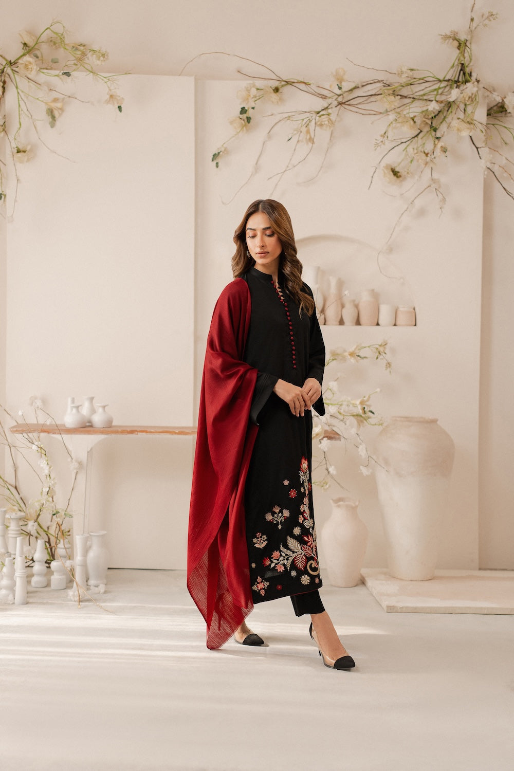 Daneen Premium Embroidered Lawn 3PC Summer Suit  T