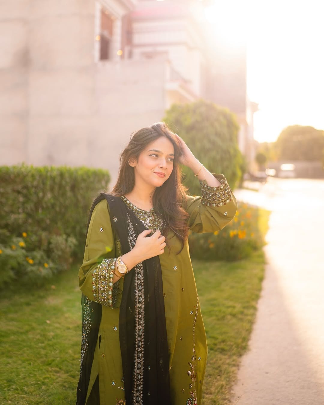 Mayal – Ezza Embroidered 3-Piece Set