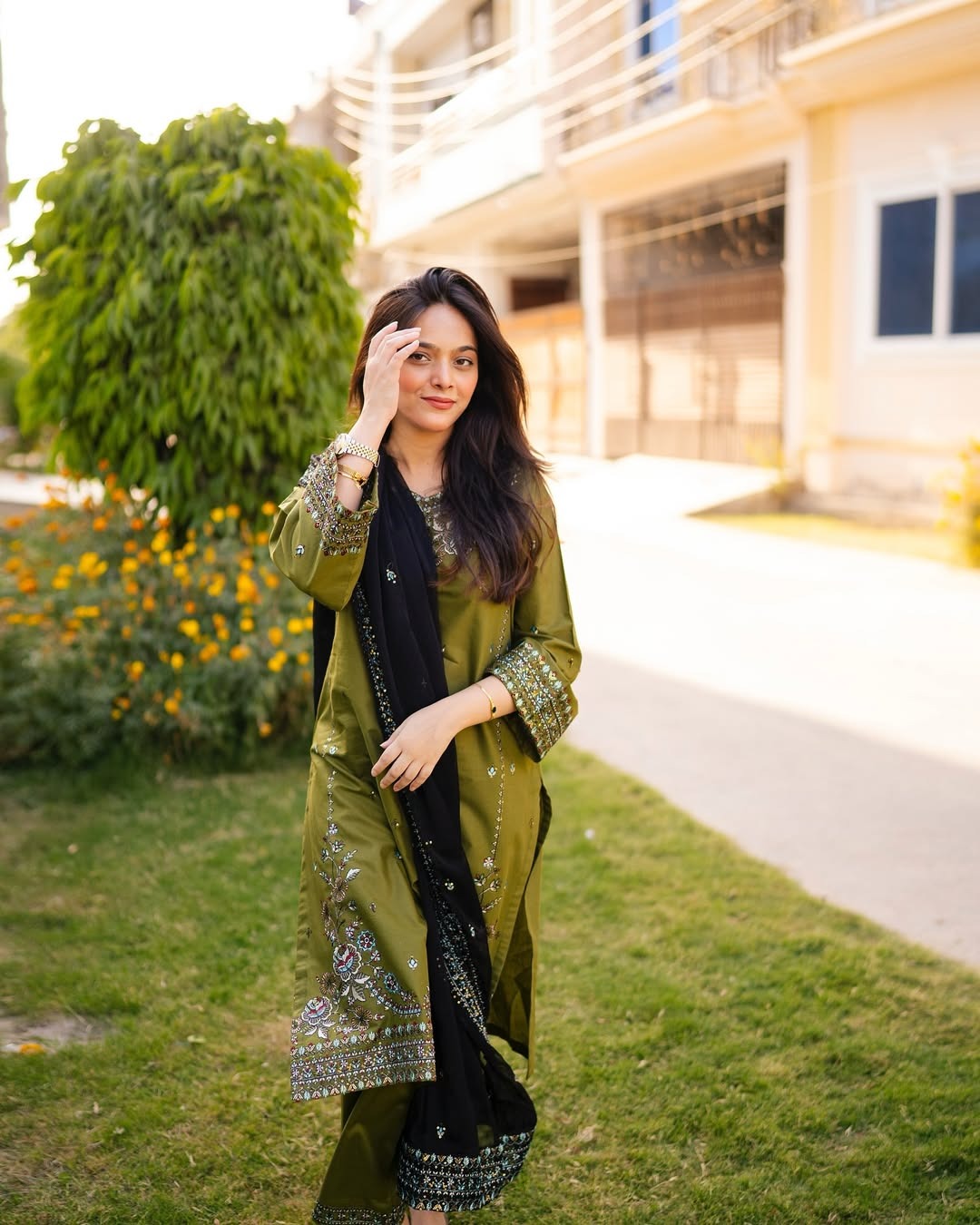 Mayal – Ezza Embroidered 3-Piece Set