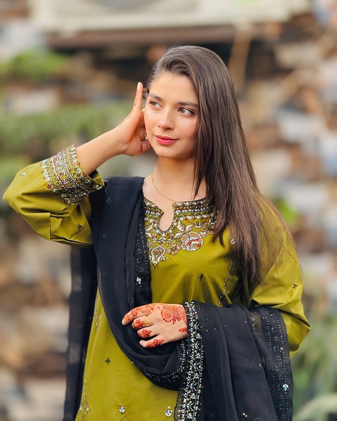 Mayal – Ezza Embroidered 3-Piece Set