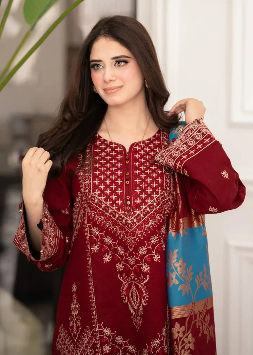 Women’s Maroon 3-Piece Embroidered Linen Kurta Set