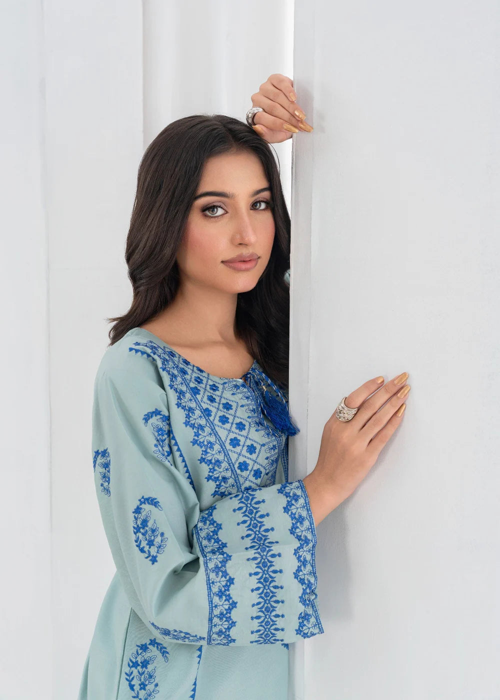 Pastel Green Embroidered 2-Piece Kurta Set with Farshi Shalwar